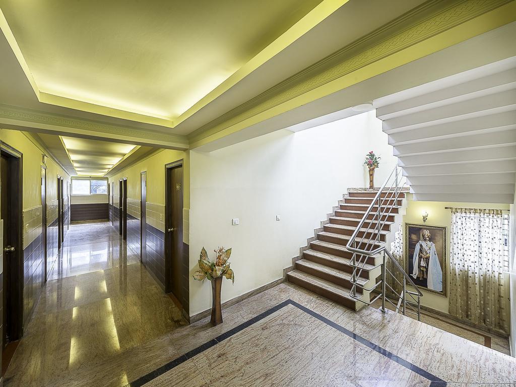 Treebo Trip Grand Regency Hotell Bangalore Eksteriør bilde