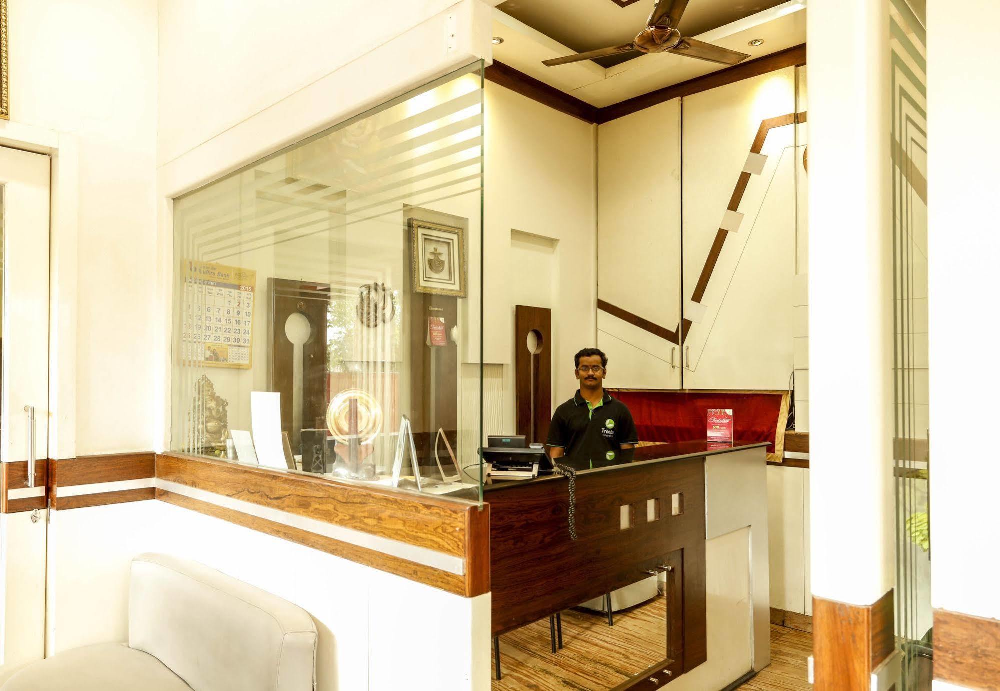 Treebo Trip Grand Regency Hotell Bangalore Eksteriør bilde