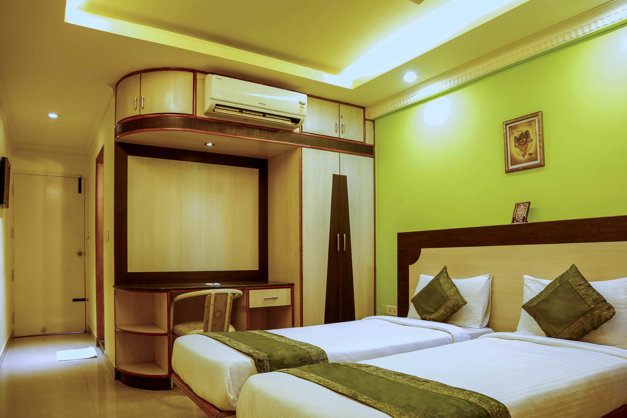 Treebo Trip Grand Regency Hotell Bangalore Eksteriør bilde