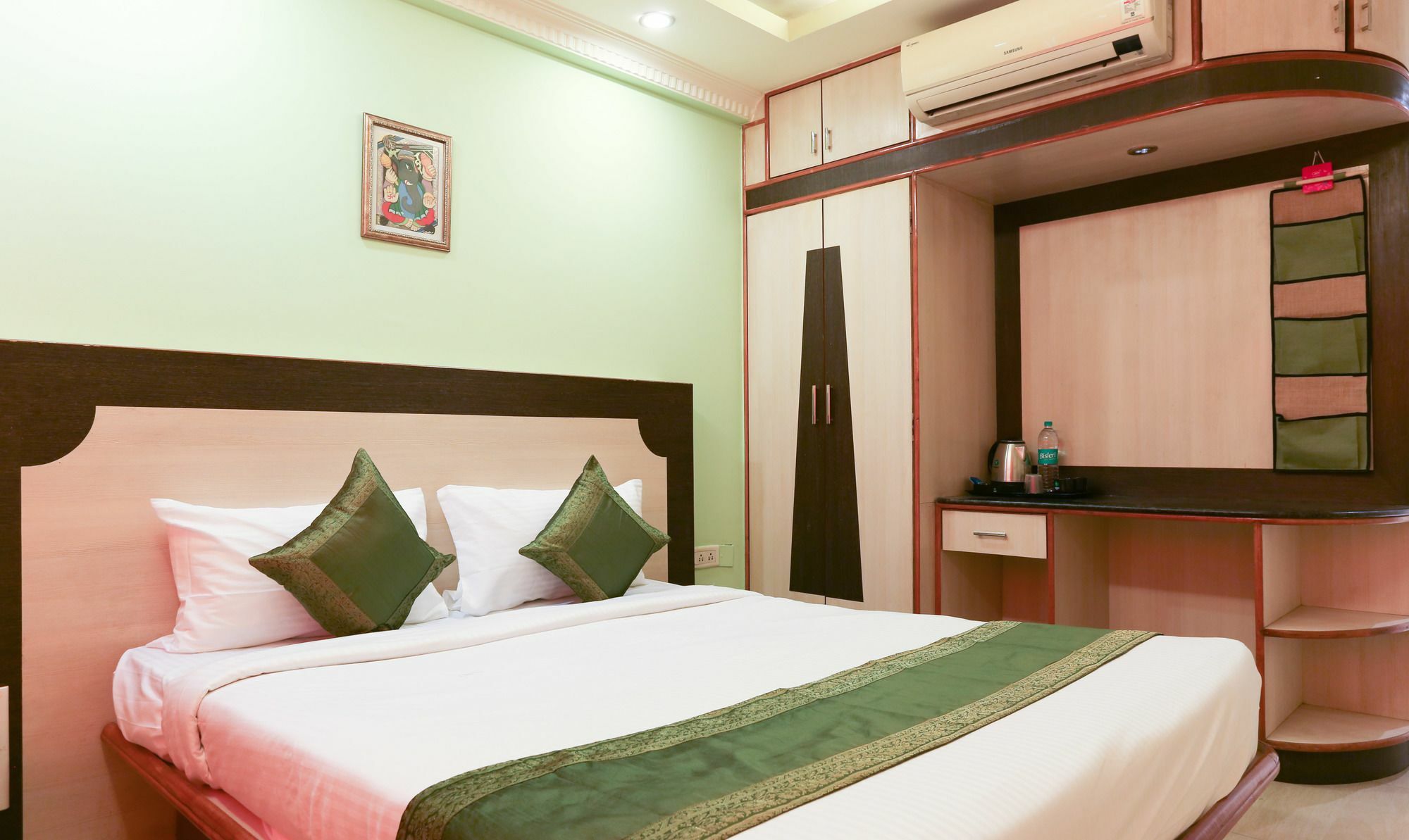 Treebo Trip Grand Regency Hotell Bangalore Eksteriør bilde