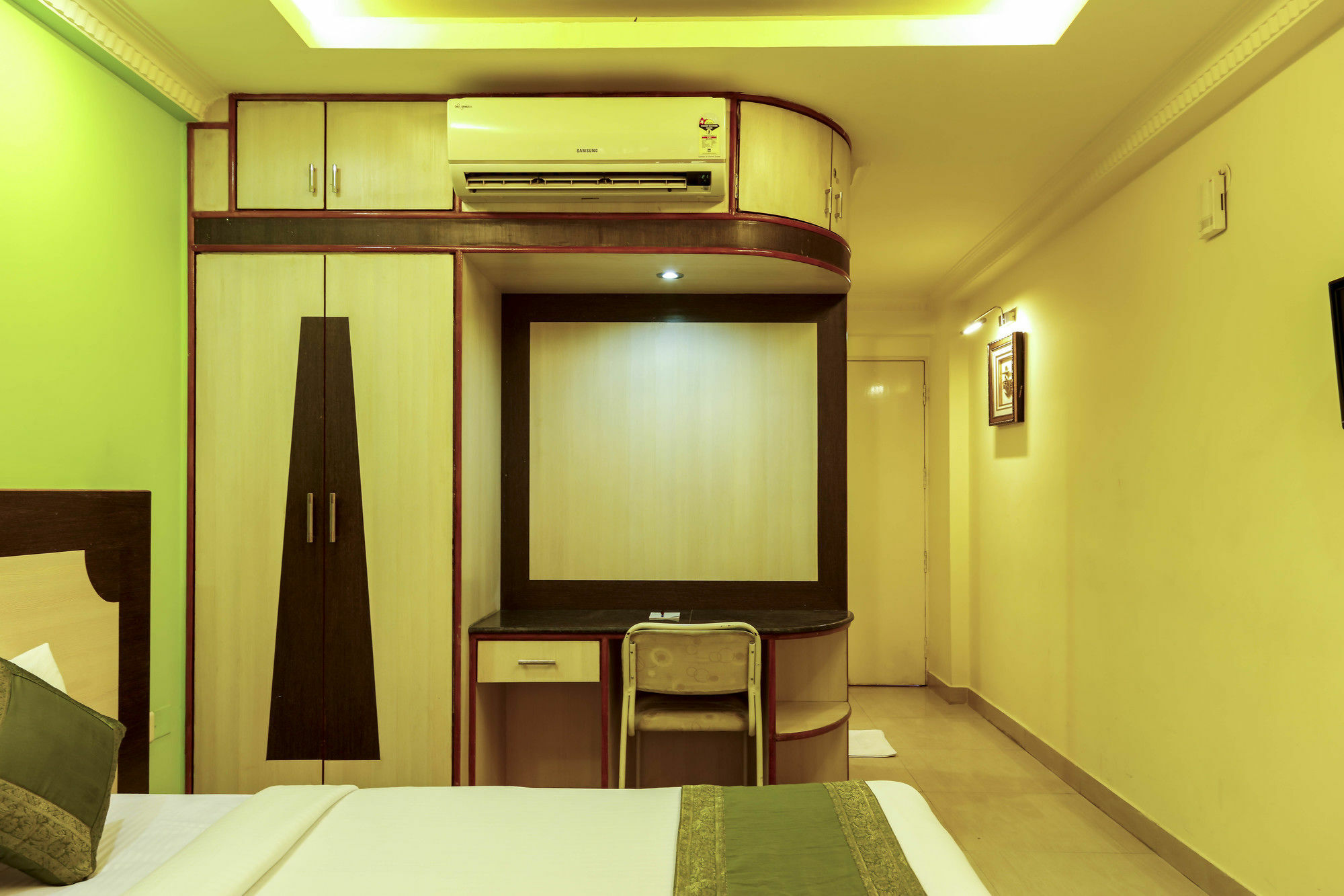 Treebo Trip Grand Regency Hotell Bangalore Eksteriør bilde